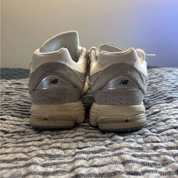 New balance 2002r SIZE 11.5 - Picture 2 of 6